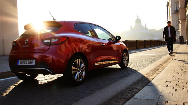 Découvrez comment louer une voiture à Lyon sans vider votre portefeuille